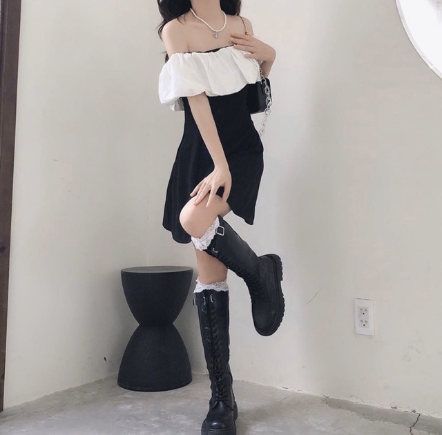 Đầm đen xoè trễ vai phối trắng | BigBuy360 - bigbuy360.vn
