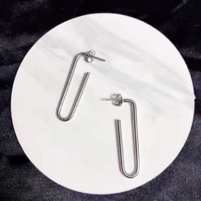 U-shaped Earrings khuyên tai titan chữ u không gỉ không đen không dị ứng nam nữ Uniex