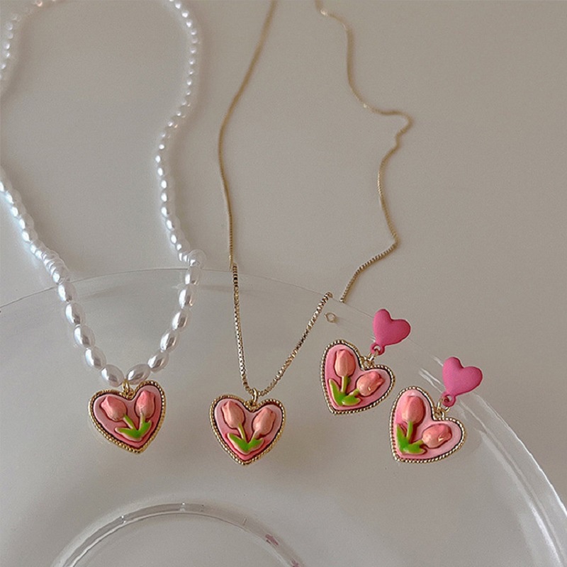Vòng cổ Mặt Hoa Tulip Đính Ngọc Trai Màu Hồng