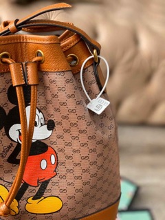 Túi gu'c'ci rút mickey
