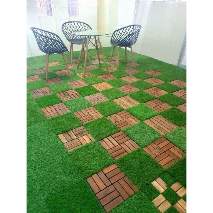 vỉ sàn gỗ tự nhiên kết hợp vỉ cỏ lót ban công, sân vườn