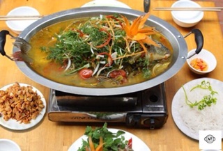 Khay lẩu cá chép om dưa