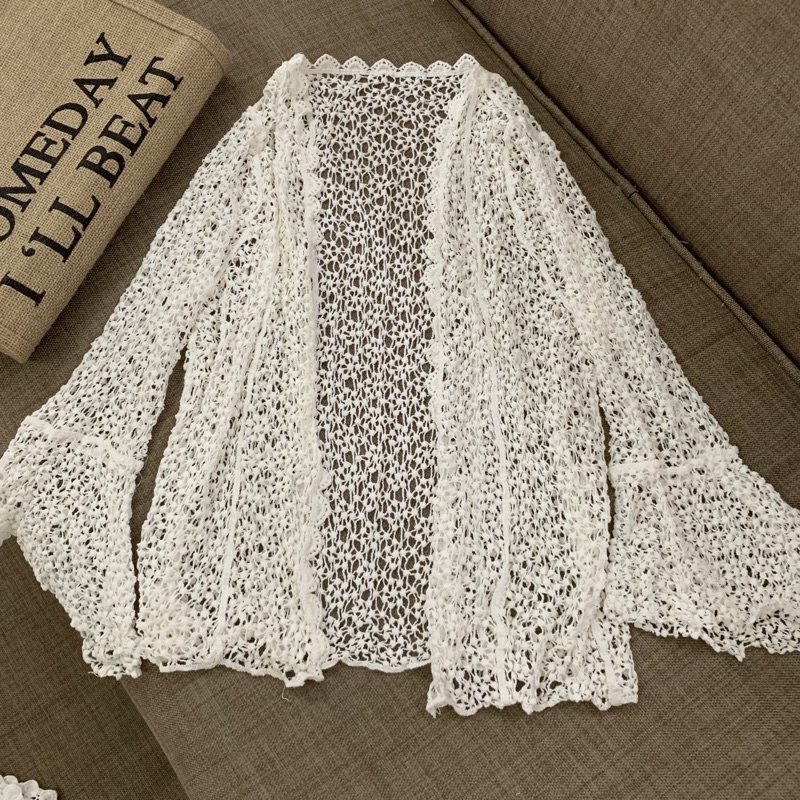 HH15-set biển 3 món - bra hoa tròn tua rua + quần ren hoạ tiết đồng xu + choàng ren hạt gạo tay loe