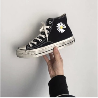 giày vải thể thao cao cổ hoa cúc thêu