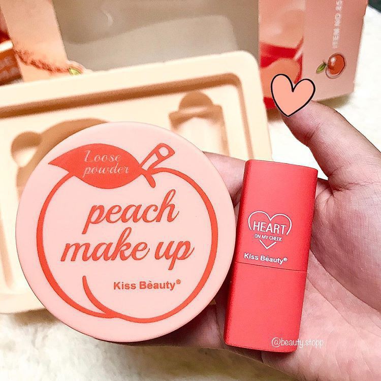 SÉT 2in1 món Kiss Beauty Peach ( phấn phủ bột + má hồng thỏi tim)