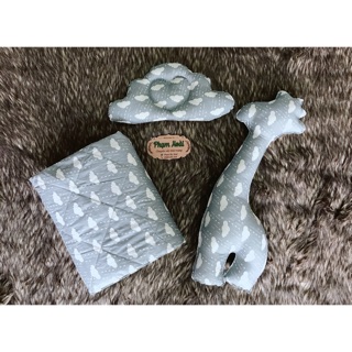 Set 3 món chăn trần,gối mây và gối ôm cho bé