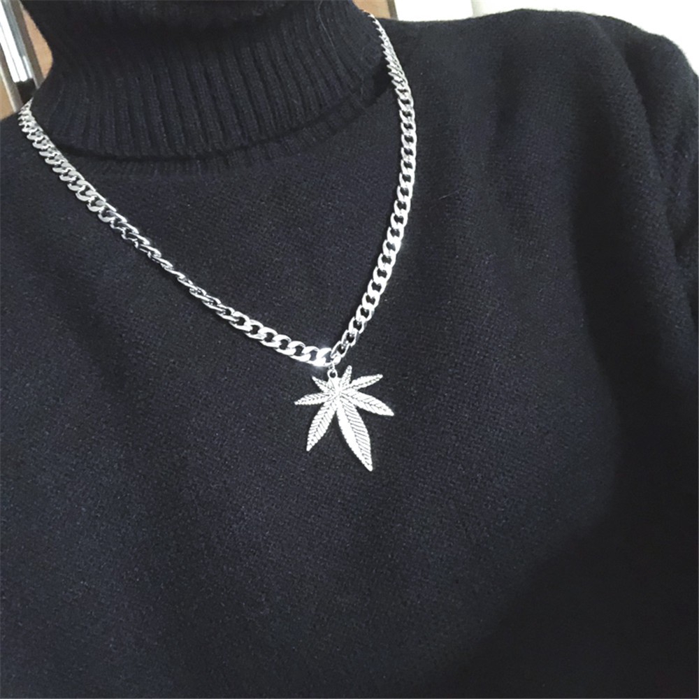 【xijing-cod】woman fashion retro Hip-hop Maple Leaf Pendant Necklace wild choker jewelry gift