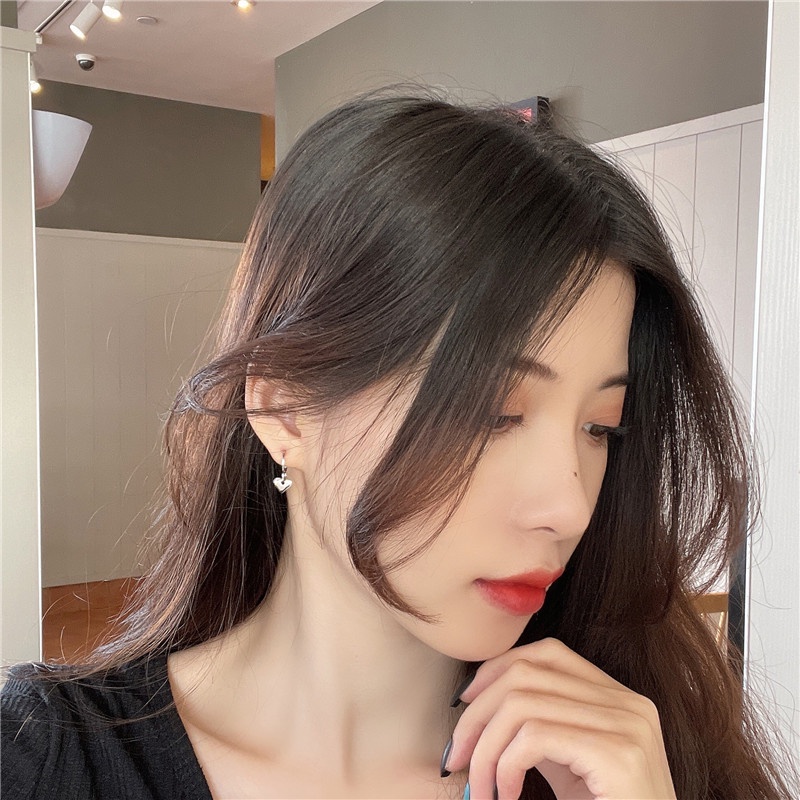 Đôi khuyên tai hình trái tim thiết kế đơn giản thời trang dành cho nữ