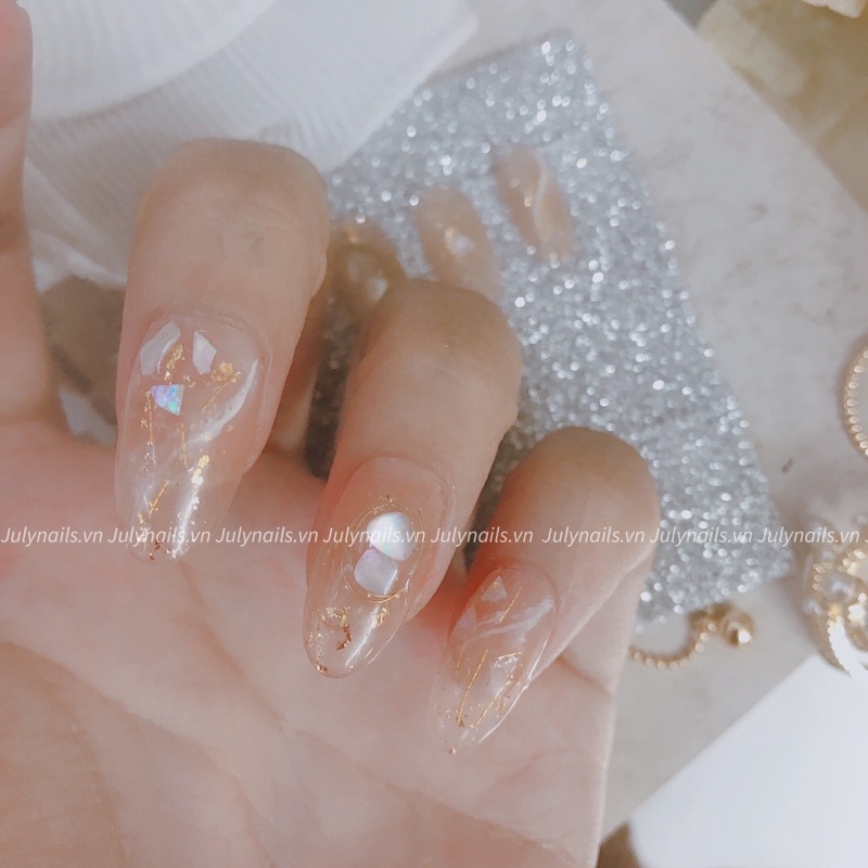 móng úp thiết kế theo size tay riêng màu thạch ngắn julynails.vn