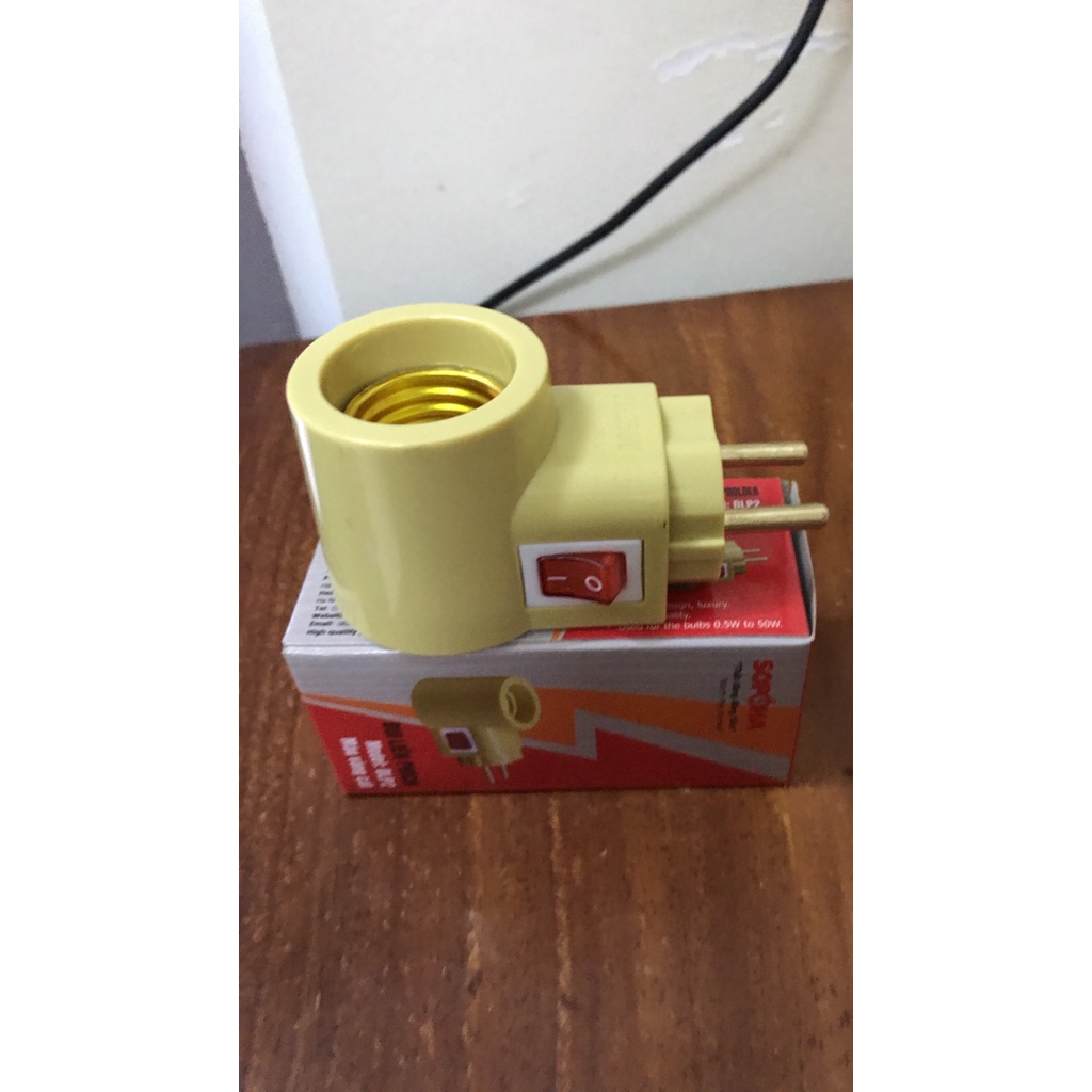 Đui đèn liền phích có công tắc SOPOKA chống cháy chống va đập ĐLP123