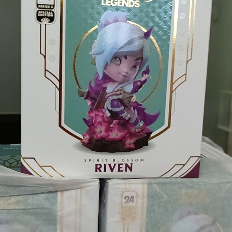 Linh hồn chính thức chính thức của LOL League of Legends làm bằng tay Lianhua Riven mô hình búp bê trang trí phiên bản Q