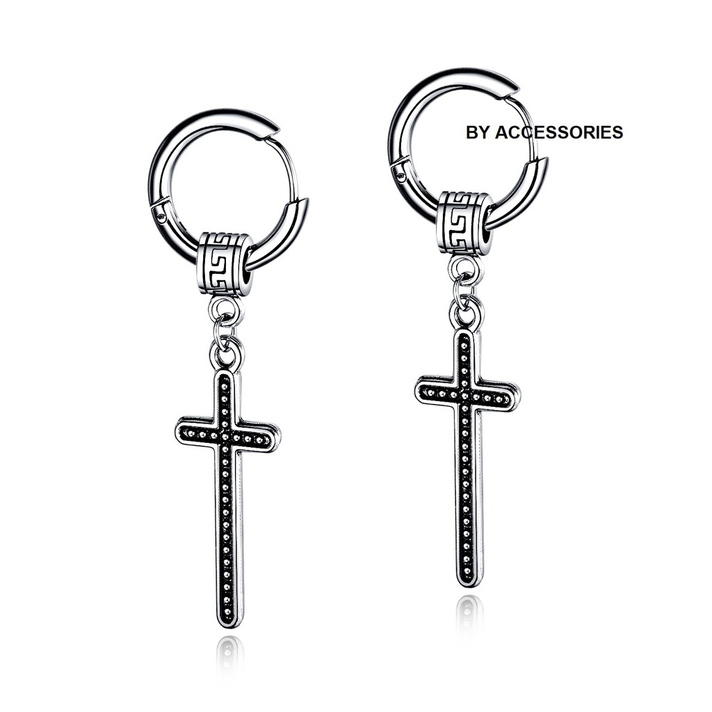 Khuyên tai titan unisex phối charm thánh giá UE190434