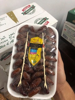 Combo hạt chà là và hạnh nhân