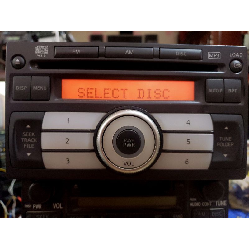 Đầu Radio & Cd  cho ô tô :Nisssan tilda, nisan livana.