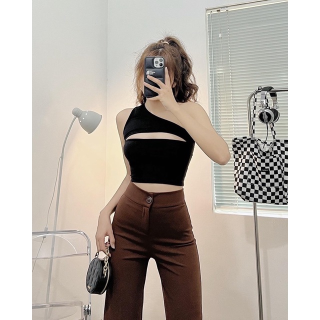 Crop lệch vai khoét ngực (anhe shop chụp)