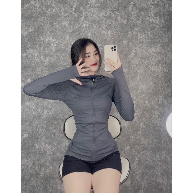 Áo Khoác Thể Thao Nữ Ôm Body. Size M L XL. Có 2 Túi Ngoài Dây Kéo