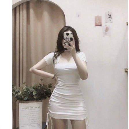 ĐẦM BODY CỔ VUÔNG RÚT 2 BÊN TAY NGẮN