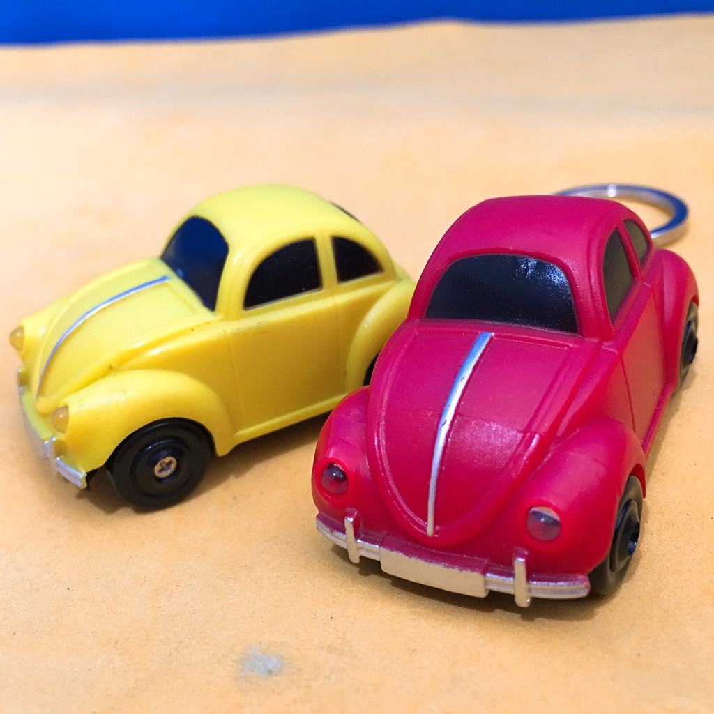 Móc khóa phát sáng  hình xe ô tô mã YJQ42 BJL-1164