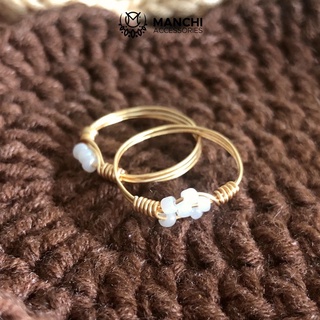 Nhẫn hạt trắng dây đồng 1