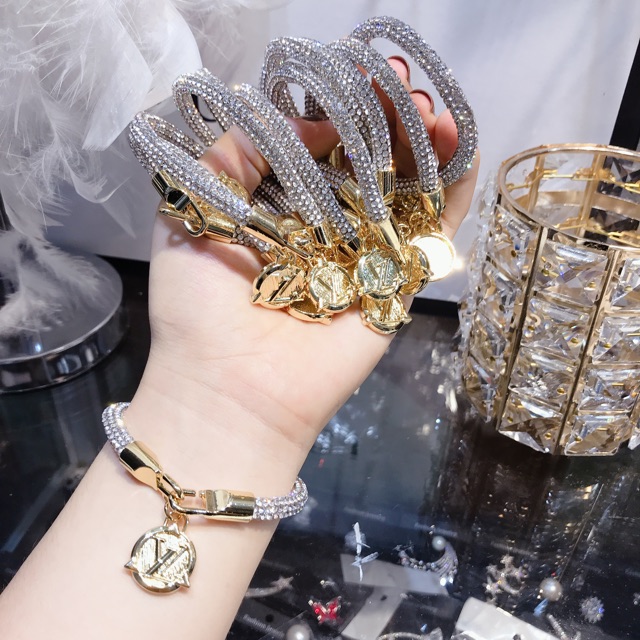 Vòng tay đính Full đá khoá móc vàng lấp lánh sang trọng - V032J