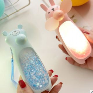 [Mã ELFLASH5 giảm 20K đơn 50K] Quạt mini nhũ kim tuyến đèn led siêu xinh pin trâu lovely fan có dây đeo