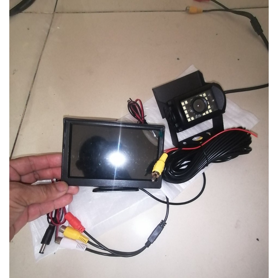 Màn hình 5 inch laplo kèm camera lùi cho ô tô, xe tải, xe khách