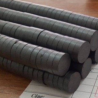 Nam châm ferrite đen 10x2mm