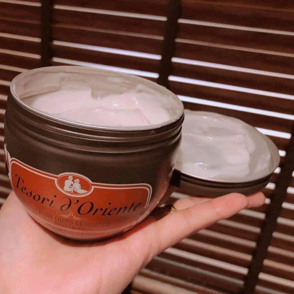 Kem Dưỡng Thể Lưu Hương Nước Hoa Ý Tesori D'Oriente Dưỡng Trắng Da 300ml