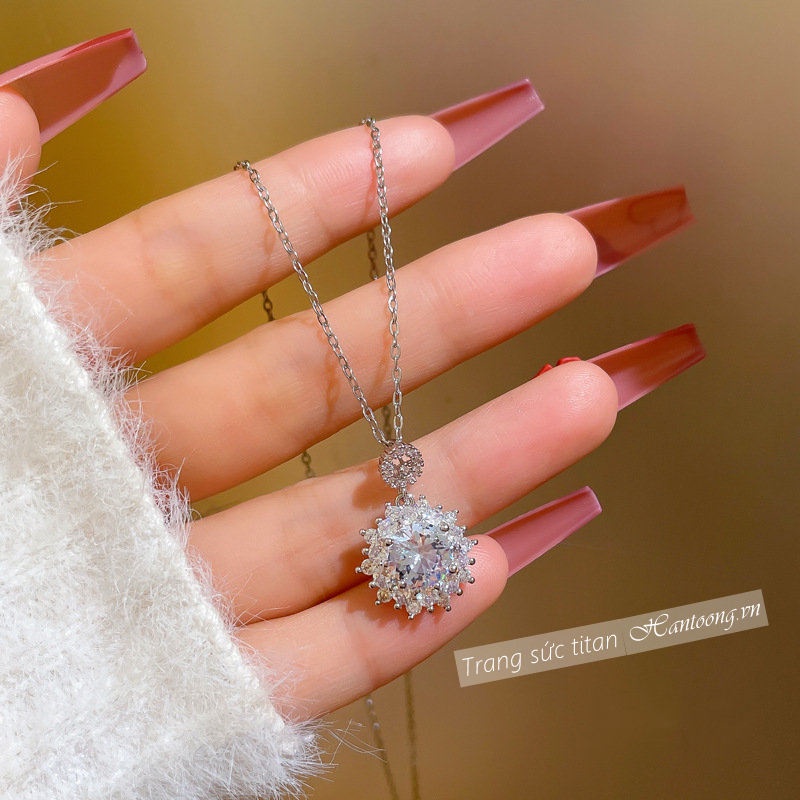 Vòng cổ titan nữ mạ bạc mặt hoa hướng dương đá pha lê cao cấp thời trang sang trọng mẫu mới 2023