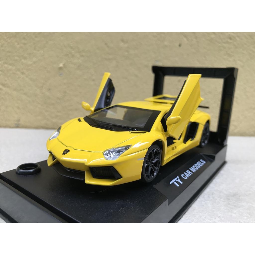 Mô hình xe Lamborghini Aventador LP740 1:32
