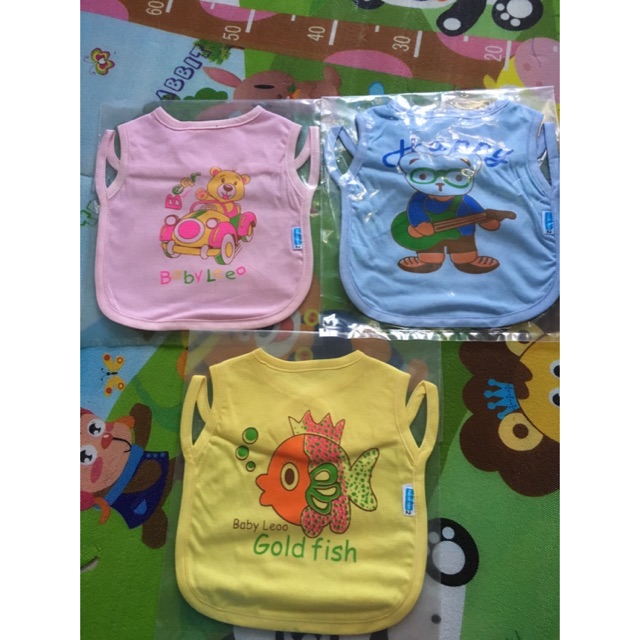 Sale yếm vải cho bé