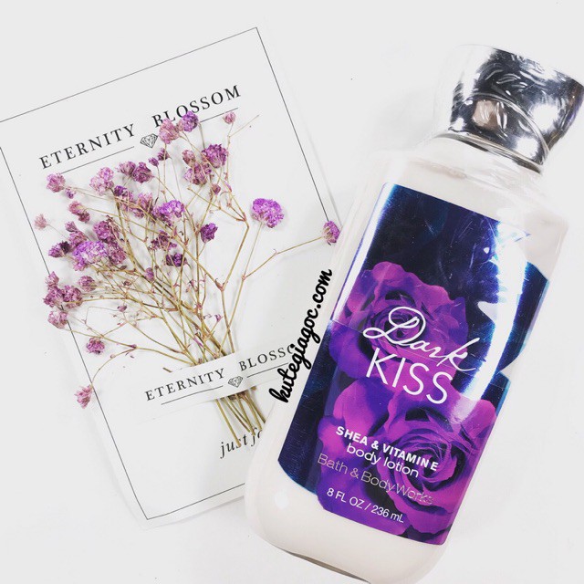 🌺🌺HOT SALE🌺🌺 Lotion Dưỡng Thể Bath & Body Works - Dark Kiss 236ml Từ Mỹ | BigBuy360 - bigbuy360.vn