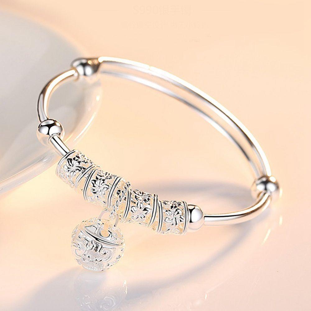 Vòng Tay Nữ Mạ Bạc Đính Chuông