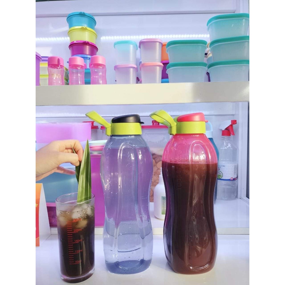 Bình nước để vừa cánh cửa tủ lạnh 1.5l Eco Bottle Tupperware kèm quai xách nhựa nguyên sinh an toàn sức khoẻ