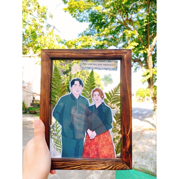 Khung tranh vẽ theo yêu cầu trang trí hoa khô kèm hộp đựng quà, khung ảnh vẽ kỉ niệm, khung ảnh handmade, trang trí