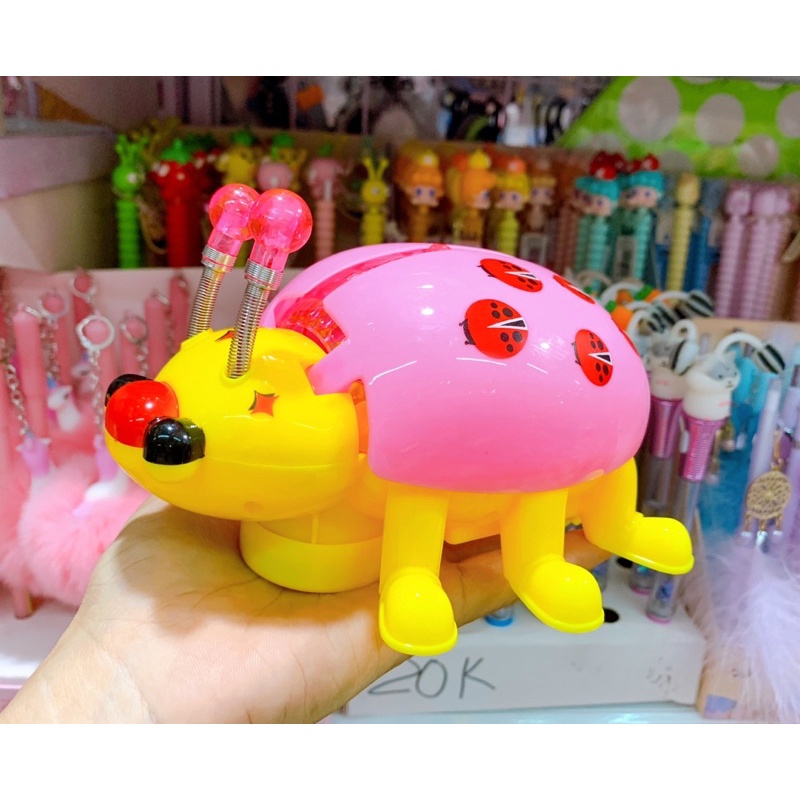 Đồ chơi Bọ Cánh Cam dùng pin biết đi, có đèn và âm thanh cho bé