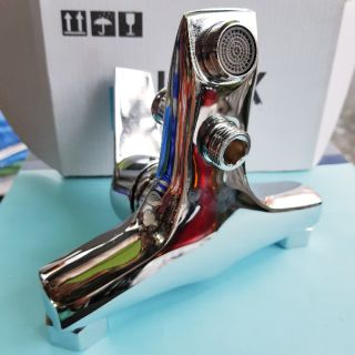 Củ sen tắm Nóng Lạnh INAX