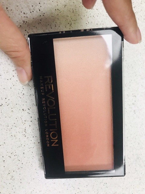 CÓ SẴN-   Bảng kết hợp Highlighter và má hồng mới của Revolution