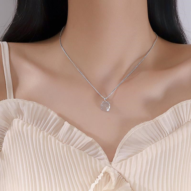 vòng cổ Mặt Ngọc Bích Trắng Xinh Xắn Cho Nữ