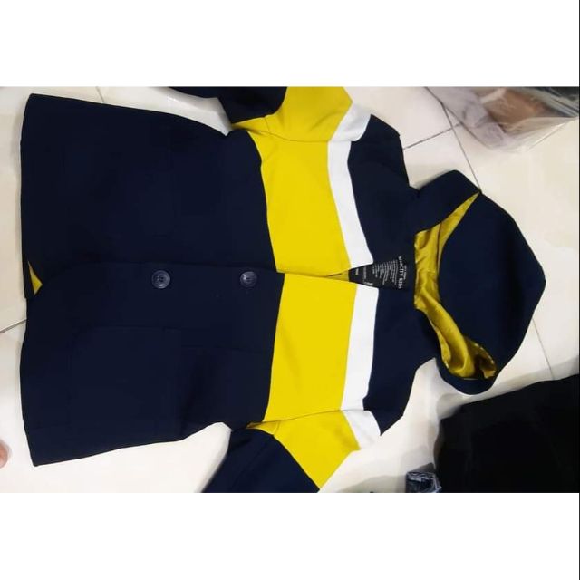 Áo của bé bui thi quy