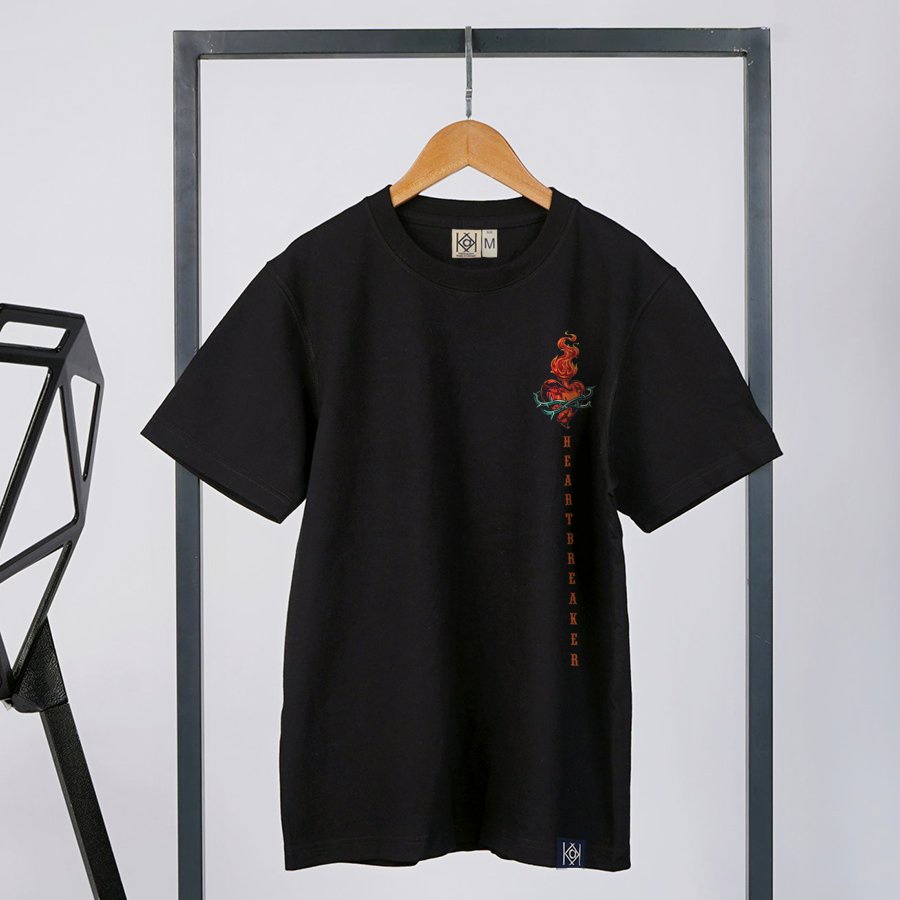 Áo thun unisex phông cotton nam nữ in 2 mặt trái tim lửa Heartbreaker hình in ngầu chính hãng MVR Maverick KK1356