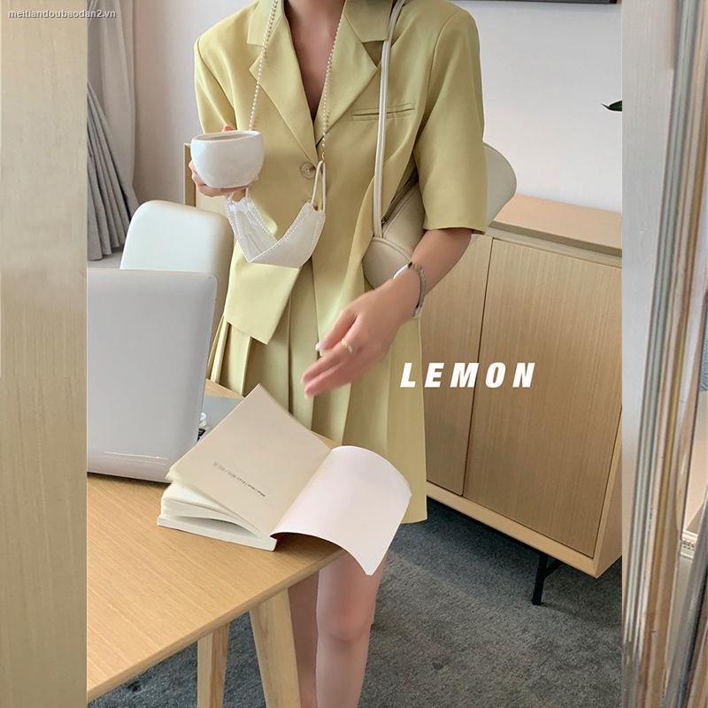 Set áo khoác dáng ngắn và chân váy ngắn xếp ly phong cách phương tây thời trang mùa hè dành cho nữ