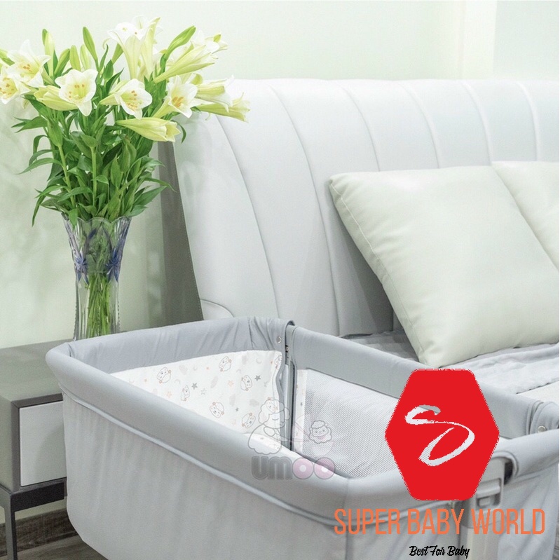 Cũi Vải Cho Bé Chân Cao Umoo UM-08109 Có Thể Hạ Thành Ghép Với Giường