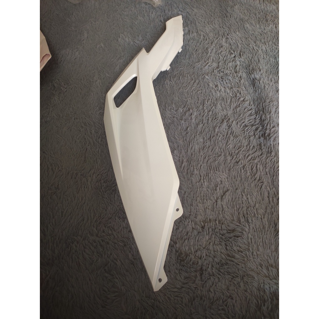 Lườn trắng dành cho xe vario click 125&150 đời từ 2018 đến 2021.