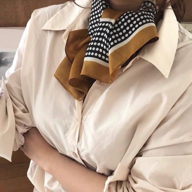 Khăn turban lụa vuông choàng cổ size 70x70cm thanh lịch phong cách nữ tính đa năng dùng làm áo yếm in chấm bi