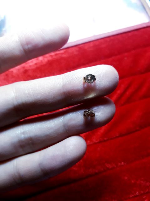 1 CHỐT OMEGA BÔNG TAI