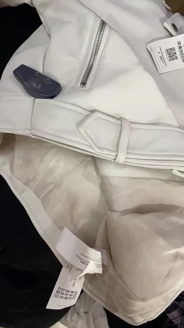 Áo Da sờ tra xuất dư