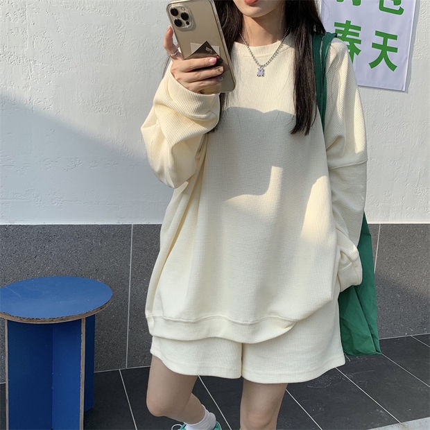 Bộ Đồ Thể Thao Size Lớn Áo Tay Dài Phối Quần Short Thời Trang Cho Nữ