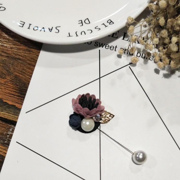 Cài áo hoa đính ngọc trai