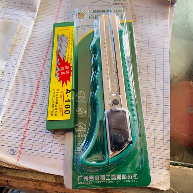 Dao rọc giấy và lưỡi dao